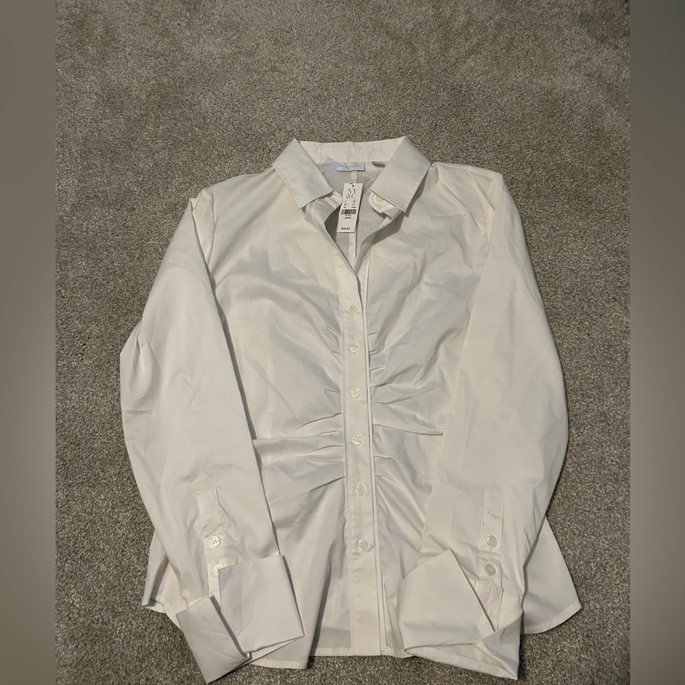 White button down stretch shirt